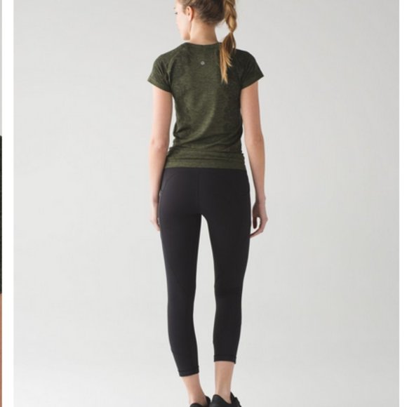 Lululemon Swiftly Tech Short Sleeve Crew - Black / Brave Olive - Size 4 - Picture 14 of 16
